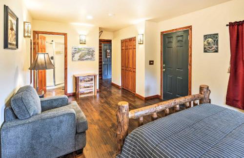 Lodge 88 - Steps to Weiner Lake with Dock and Boat! - Foto 16