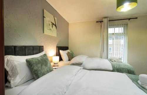 Woodhouse Stays for Contractor and Family Stay, Free Parking, Fast WiFi - Foto 77