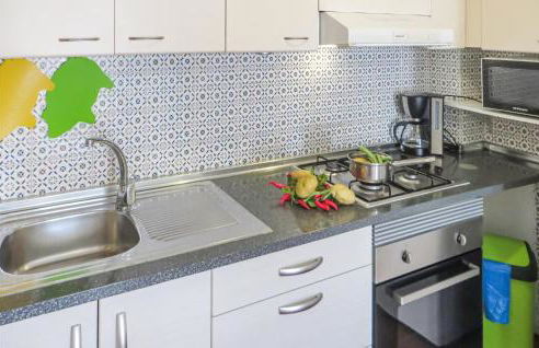 1 Bedroom Nice Apartment In Torrevieja - Foto 10