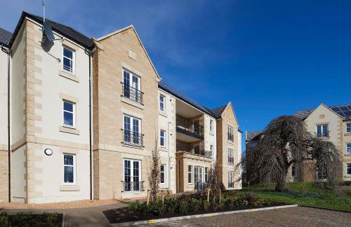 Royal Golf Apartments - Photo 1