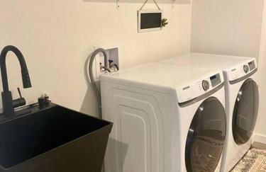 Mid Century Modern Montana Dream Home - Foto 39