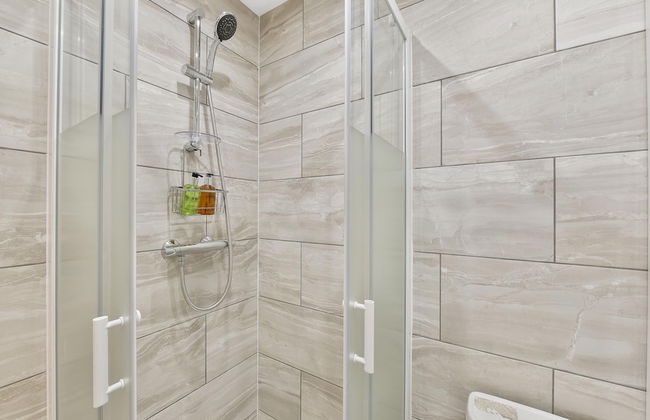 Rochfords Serviced House with 5 Bedrooms - Foto 32