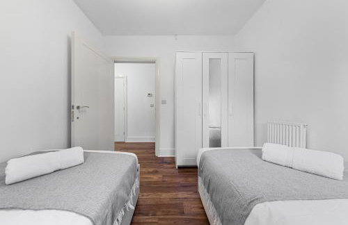 Modern 2 Bedroom Apartment in Uxbridge London free parking - Photo 14