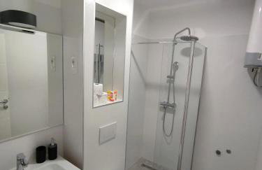 The center of Split, renovated stone house - Photo 19