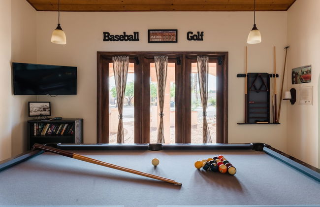 Desert Ridge by Avantstay Spacious Oasis w/ Pool & Hot Tub - Foto 18