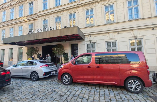 Von Bratislava : Privater Tagesausflug mit Guides nach Wien und Salzburg - Foto 5