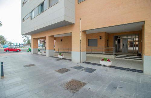 C13 Seaside Málaga with pool and parking - Photo 19