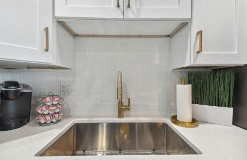 Fabulous Golf and Marina Community Condo - Photo 10