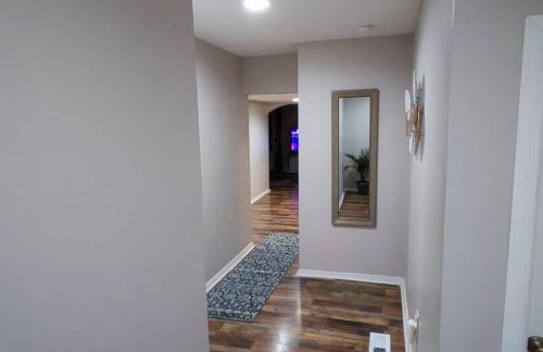 Downtown Charm Two Bedroom Home - Foto 30