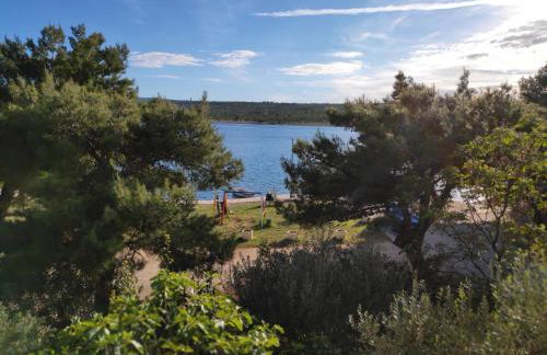 VILLA PUNTA BLAVA - Beachfront Family Villa with Sea View - no pets allowed - Foto 54