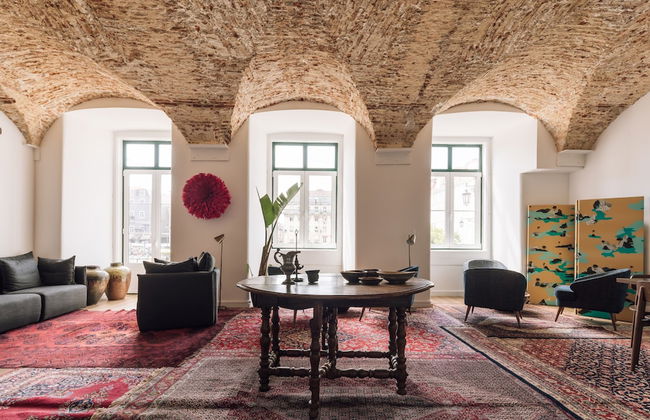 The Visionaire Apartments - Photo 7