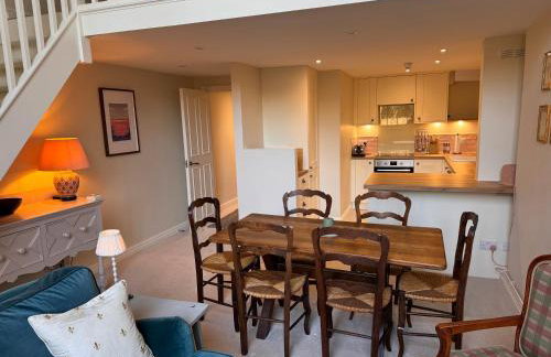 Unique garden flat in converted chapel - Hungerford - Foto 3