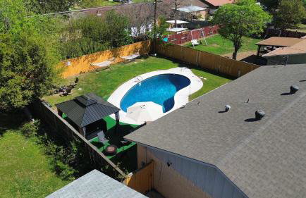 Holiday 4BR 2BA Home with Pool, Hot Tub, Fire Pit - Foto 40