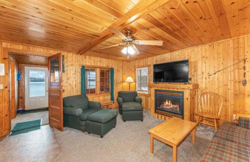 Charming Cedaroma 3 Lakefront amazing views - Photo 2