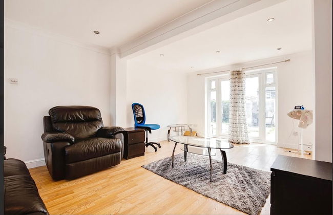 3-bed Apt-15 Mins to Heathrow-pet-friendly-parking - Foto 11