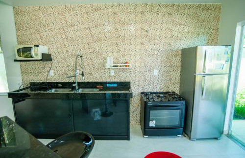 Casa com Piscina, Quadra de Areia e Churrasqueira - Foto 12