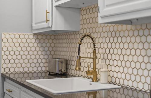 Lawrenceville Central !3 Large and Spacious One Bedroom Apartment with Free Street Parking - Foto 6