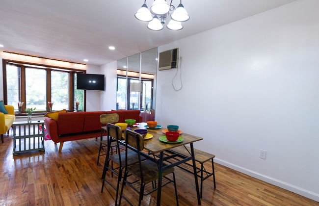 Cheerful & Beautiful 3-Bedroom Ranch - Photo 63