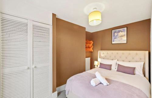 Beautiful 2 bedroom house Free Parking, Aylesbury, Adrenham st - Foto 15