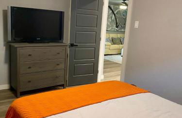 Dallas Charm in the Heart of Medical District - Foto 29