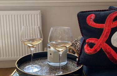 Boutique Bath apartment with 2 beautiful bedrooms - Photo 27