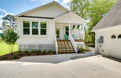 Waterfront Wolf Bay Home with Private Boathouse! - Foto 30