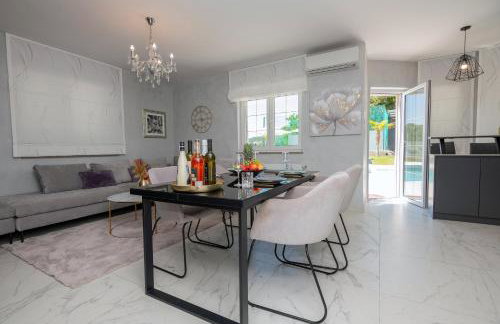 Luxury Lake-View Villa Karmen with Heated Pool, Private Spa & Sunset Terrace - Foto 72