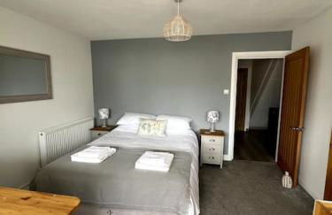 Beach Front Apartment - Photo 4