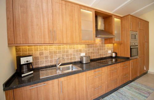 Quiet house in village center with mountains views - Photo 19