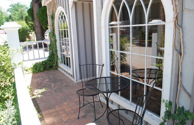 The Cottage @ 241 North - Foto 41