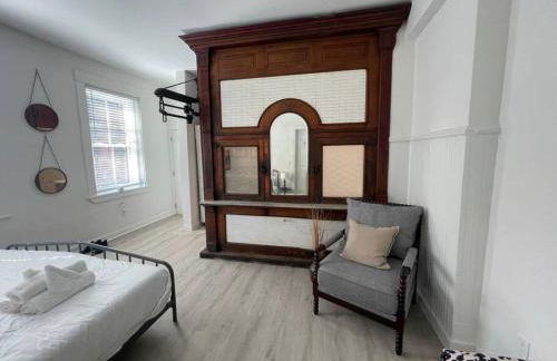 Full Building Huge Downtown Retreat Walkable to Everything - Foto 11