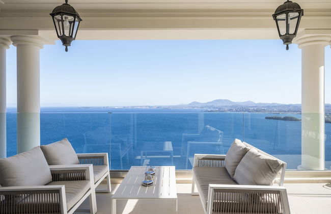 Villa Monte Leone by Konnect with Pool, Hot Tub, Spa Room & Stunning Seaview - Photo 45