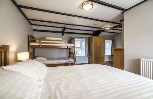 Barn Conversion - Hot Tub - Penally - Tenby - Photo 91