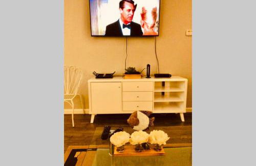 Luxury stay near Oakridge Mall for vacation/work - Foto 5