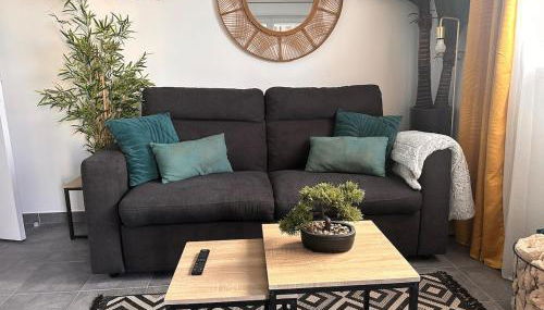 AJ - Stylish Pied-à-Terre à La Joliette - Parking - Foto 1