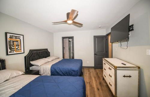 Spacious 4 bedroom 8 beds 20mins From downtown - Foto 14