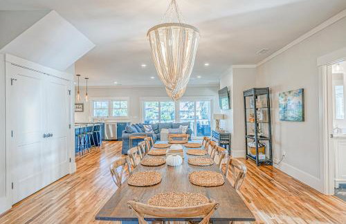 NEW LISTING Six Bedrooms - Private Dock - Steps to the Beach - Sleeps 14 - Foto 21