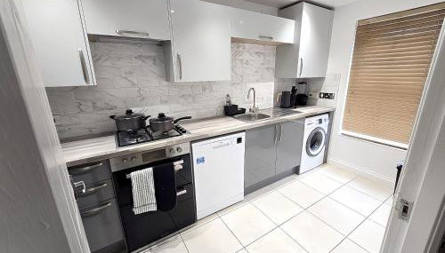 2ndHomeStays- Bilston- Contractors Friendly Townhouse - Foto 2