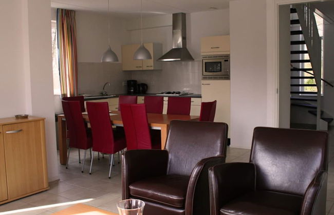 Spacious Holiday Home With Wifi, 20 km From Assen - Foto 10