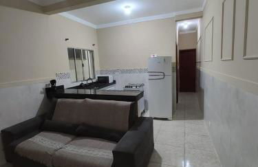 Casa para Famílias e Grupos com Ar-condicionado, Churrasqueira e estacionamento próximo em Praia Grande - Foto 58