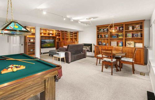 Family Retreat w Lake & Mt & City View Gym MI - Foto 28