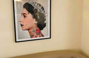 The Old Stables - Pet-Friendly Stay Near Ruthin Castle with Parking - Photo 7