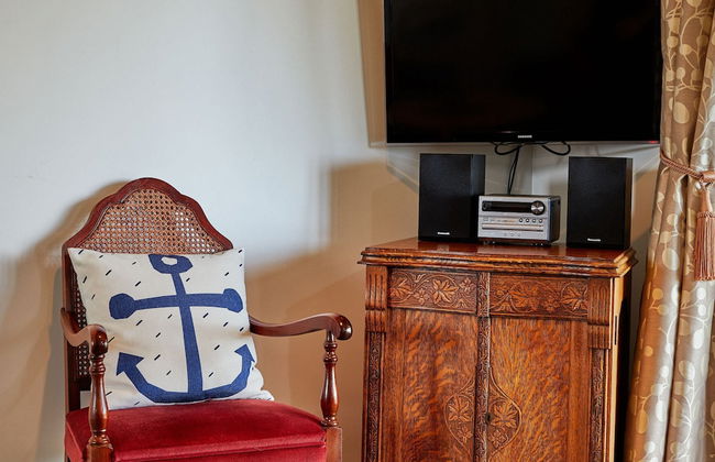 Barnacle Bills - Photo 14