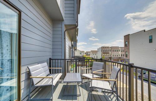Frederick Townhome with Balcony, Close to Parks! - Foto 1