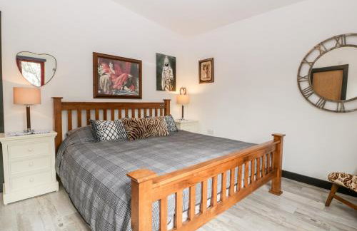 Down the Rabbit Hole - Foto 26