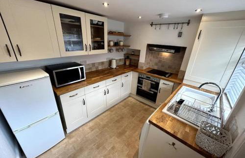 Two Bed Charming Cottage - Foto 12