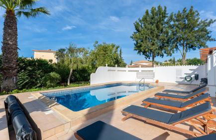 Bright 3 BDR Duplex House With Pool by LovelyStay - Foto 24