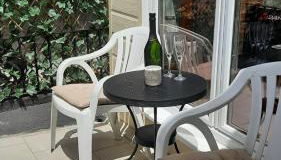 Gîte Déco terrasse ensoleillée et Wi-Fi - Foto 2