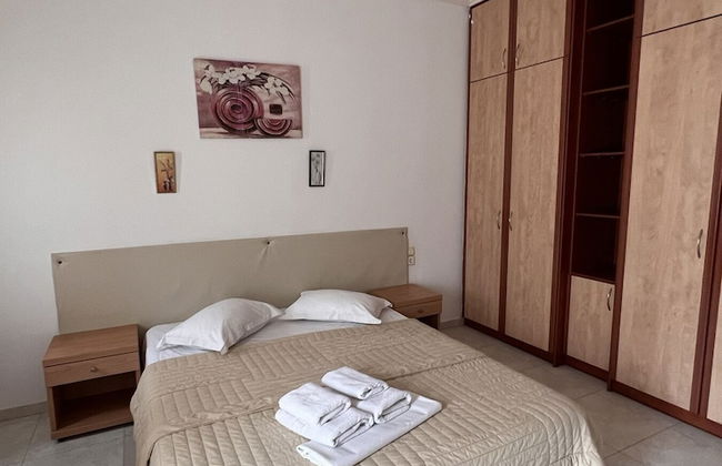 Birds Villa Apartments with Heated Pool - Including Car and Breakfast - Photo 74