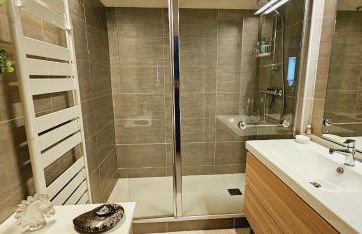 Lyon Superbe Appartement Parc Tête d'Or 95 M2 Clim Parking - Foto 7